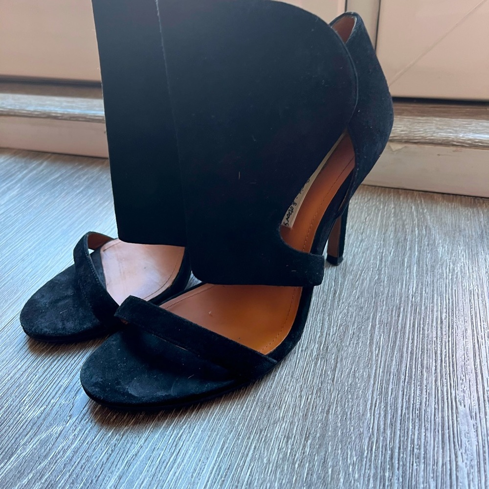 & Other Stories Black Suede Cut Out Sandal Heels. Size 39 (US 8). Heel: 3.5 in.